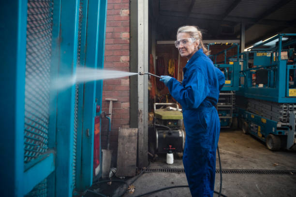 Best Commercial Pressure Washing  in East Porterville, CA