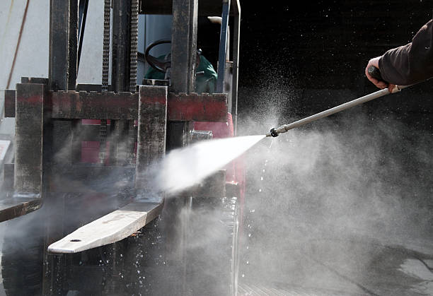 Why Choose Our Certified Pressure Washing Experts for Your Project Needs in East Porterville, CA?